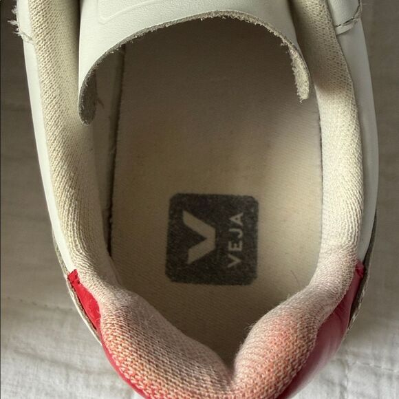 Veja V-10 Leather Sneakers White Black Red Women’s Size 8 (EU 39) - Picture 10 of 15